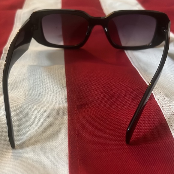 Sunglasses - Picture 3 of 14